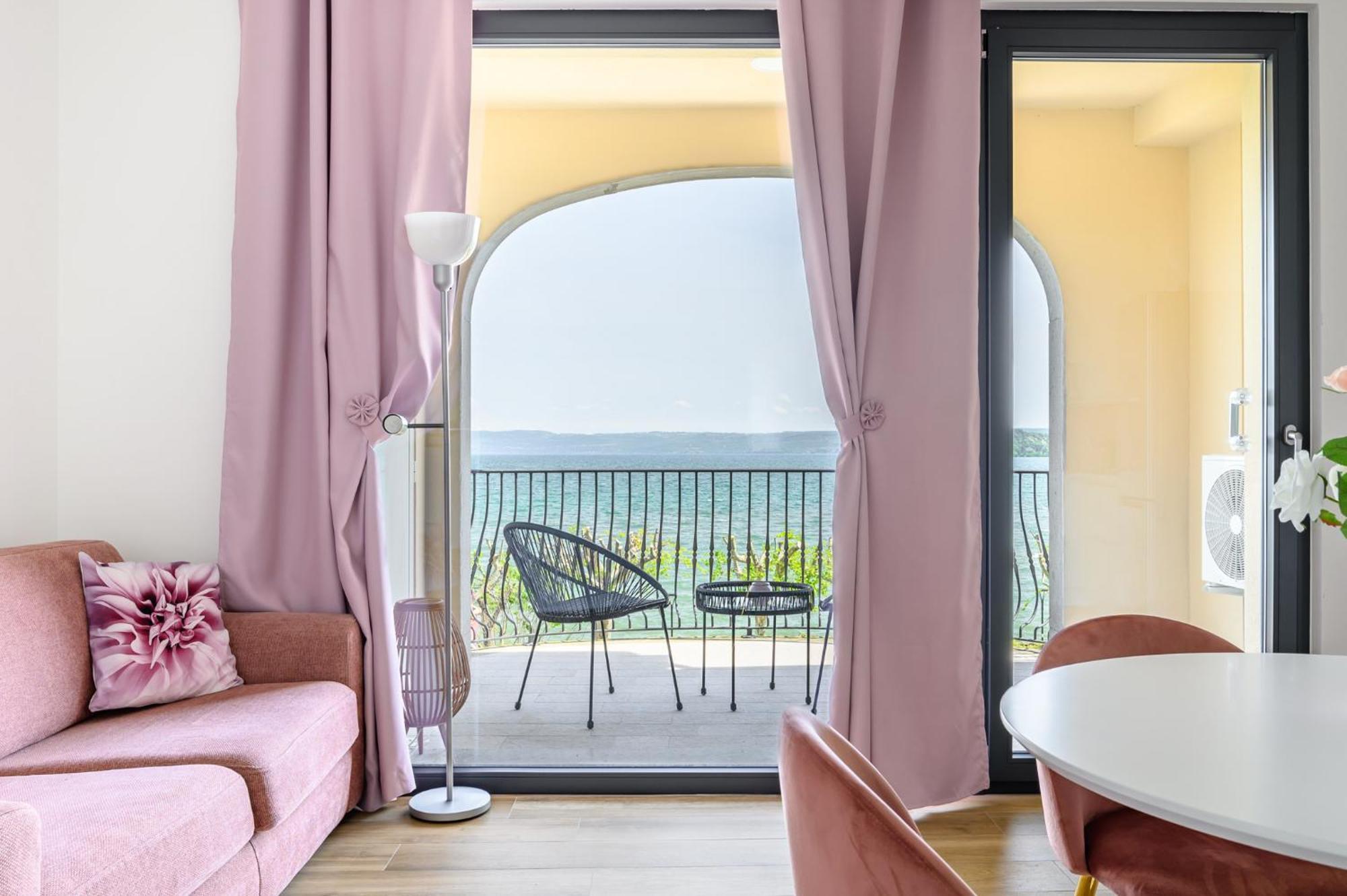 Casa Vacanze Maddalena - Palazzetto Sul Lago - Diamante Rosa Marta Szoba fotó