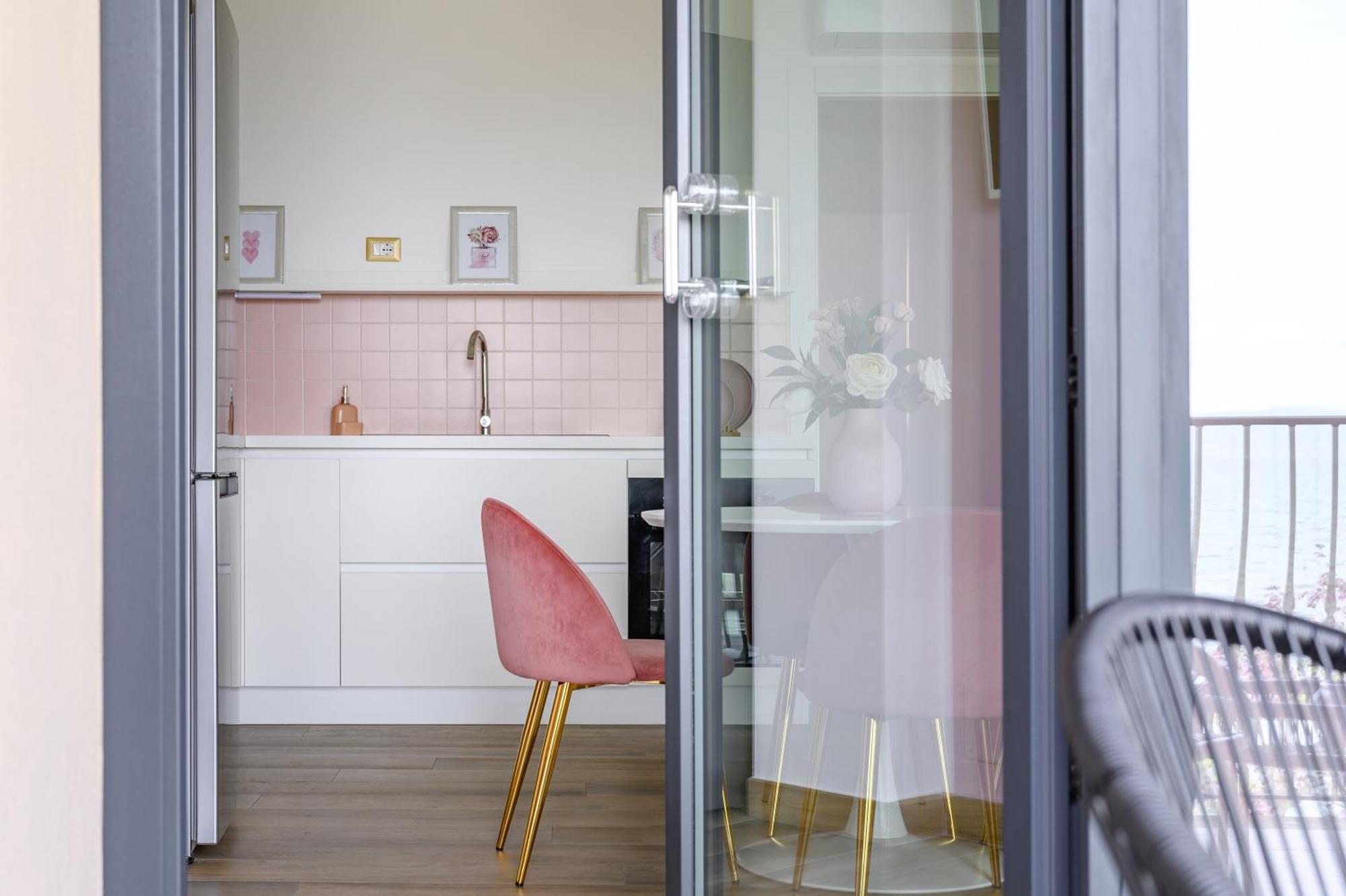 Casa Vacanze Maddalena - Palazzetto Sul Lago - Diamante Rosa Marta Kültér fotó