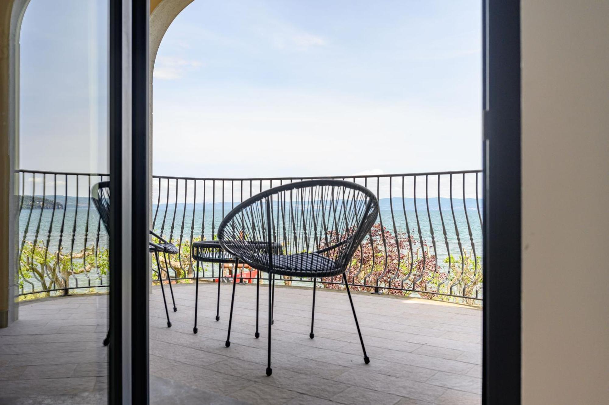 Casa Vacanze Maddalena - Palazzetto Sul Lago - Diamante Rosa Marta Kültér fotó